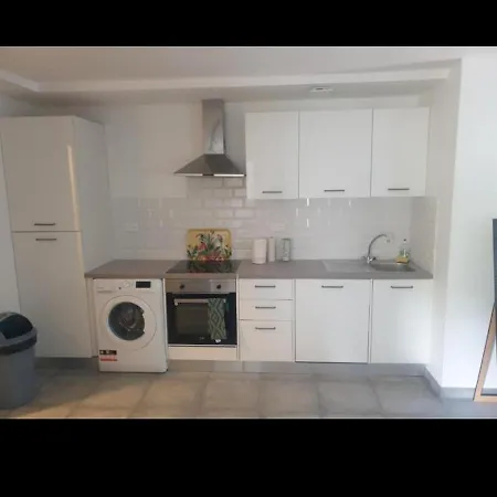 Apartamento Grand Appartement, 2 Ou 3 Ou 4 Pieces, Tramway Sur Place, Proche Gare Sncf St Augustin 5 Min, Aeroport A 7 Min, Ou Allianz Riviera 10 Min, Palais Nikaia 2 Min , Supermarche Sur Place, Parking Possible Si Disponible Ou Payant A 1000 Metre *